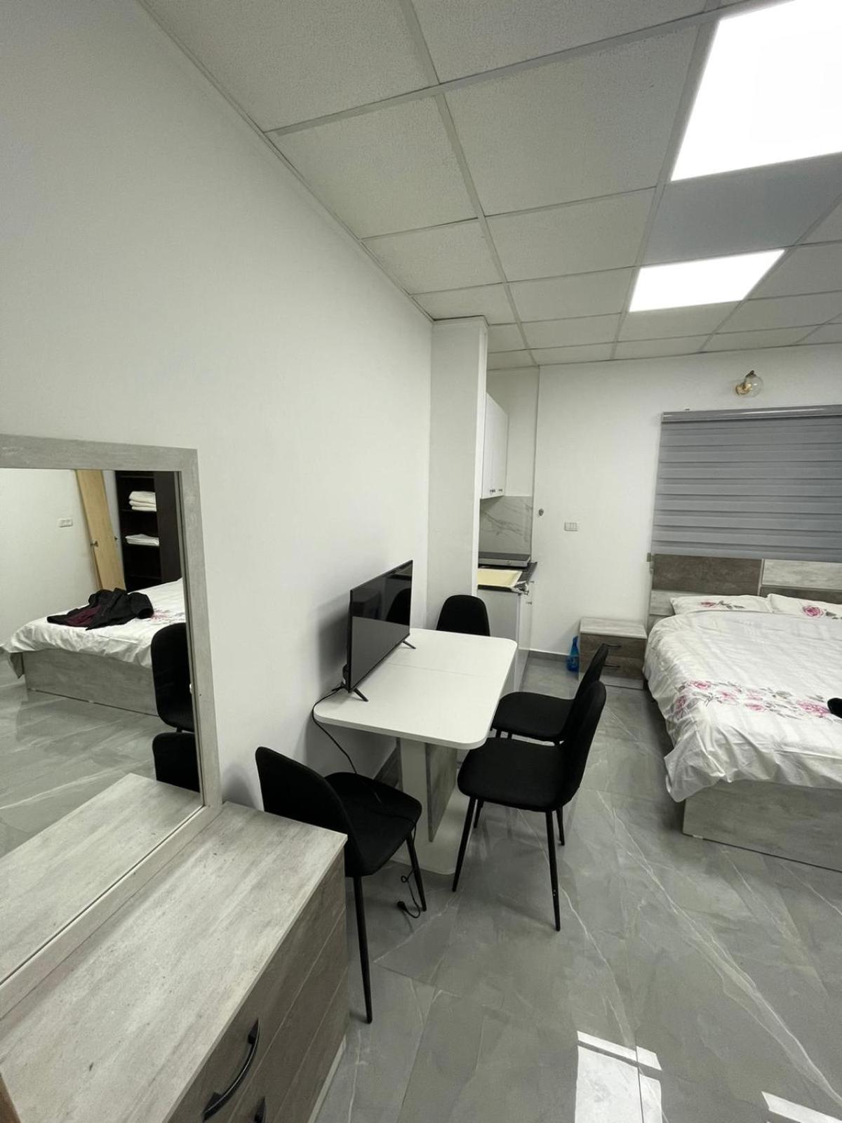 Zohara Nahf Quarto foto